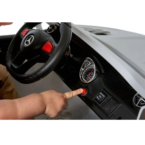 Brio Mercedes Benz 6 Volt SL400 Red Toy Ride On Car - Image 2